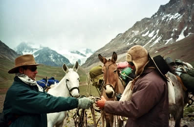 Cruce de la Cordillera de Los Andes Cabalgata Sanmartiniana